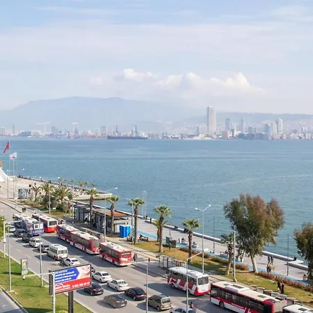 Exceptional Flat With Gorgeous Sea View In Appartamento Smirne