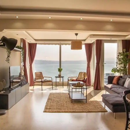 Exceptional Flat With Gorgeous Sea View In Smirne