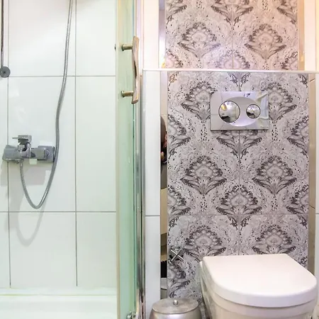 Exceptional Flat With Gorgeous Sea View In Lägenhet Izmir