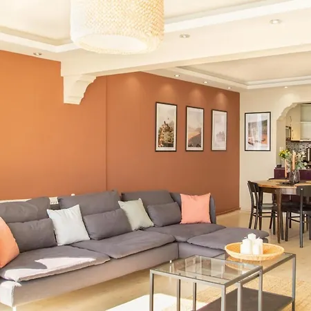 Exceptional Flat With Gorgeous Sea View In *