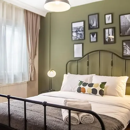 Exceptional Flat With Gorgeous Sea View In *